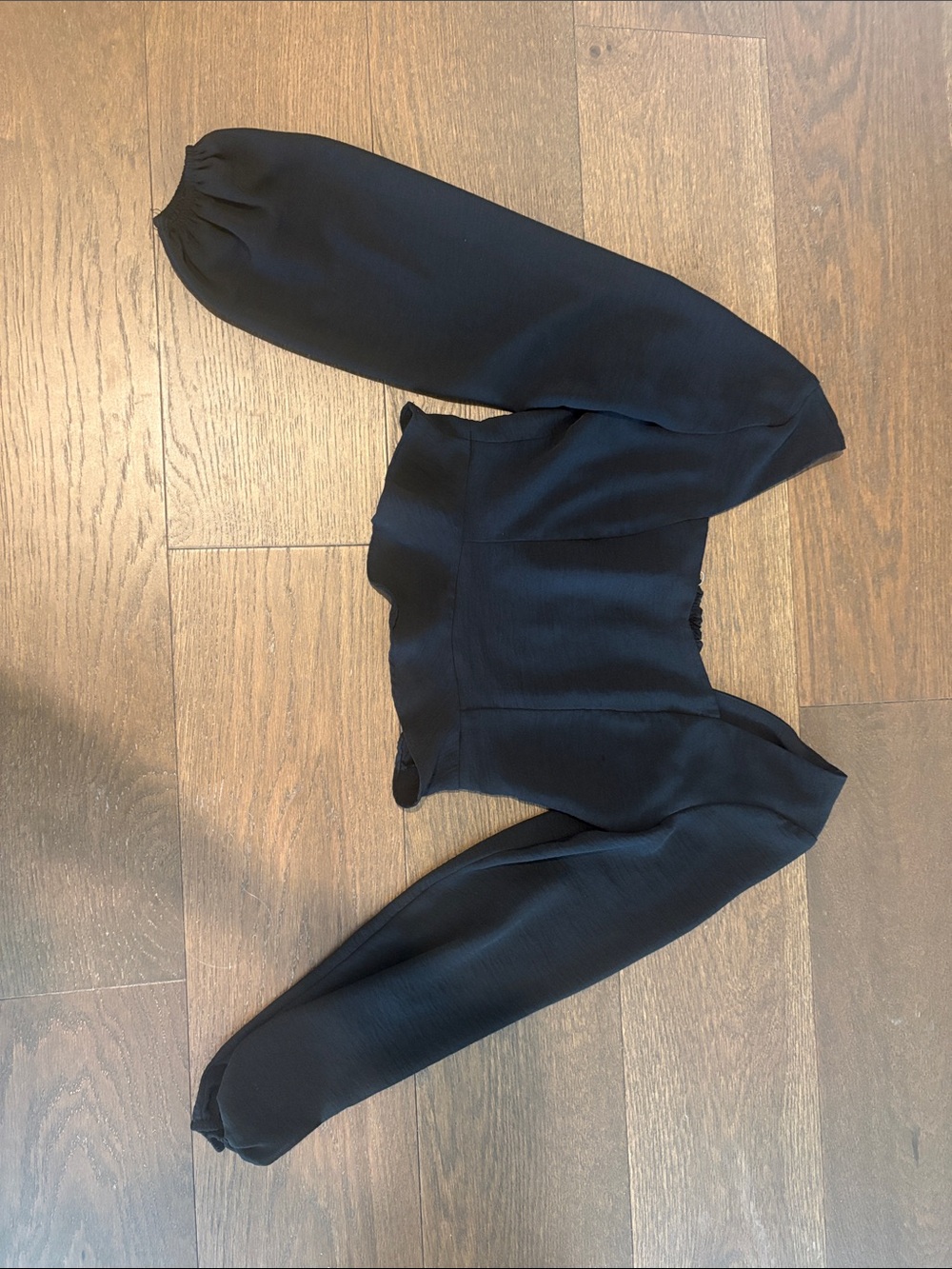 Black Women's Long Sleeve Cropped Top
